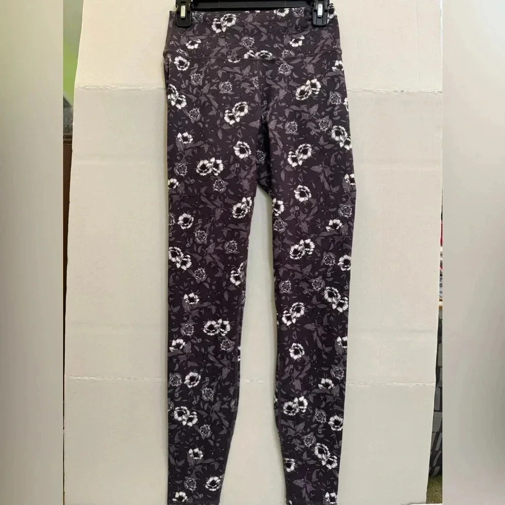 Fabletics High-Waisted Power Hold Leggings